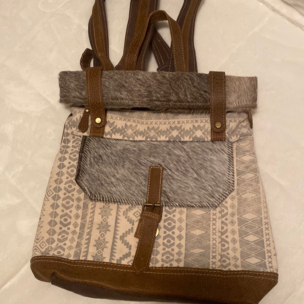 Myra bookbag